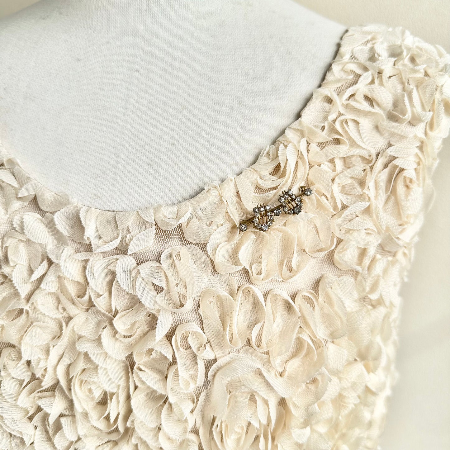 リラハープ クリアグラス ブローチ