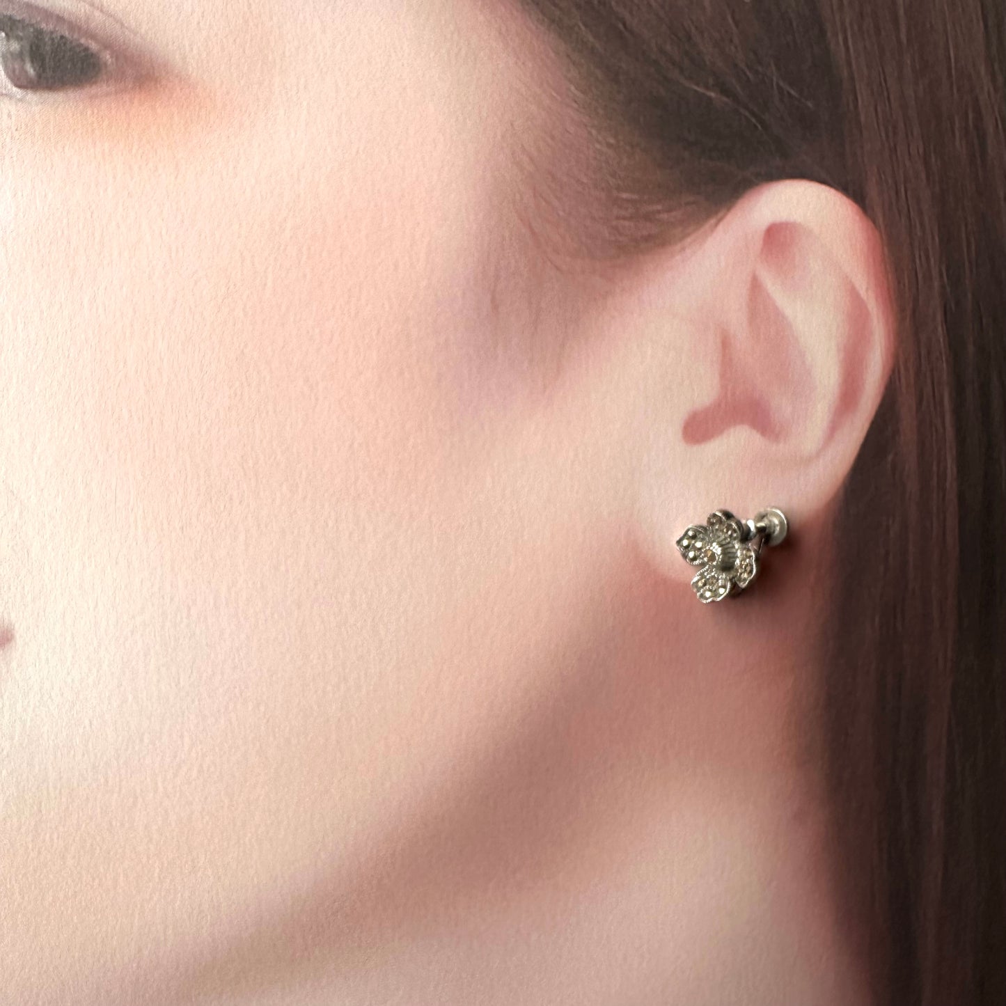 シルバー&マーカサイト フラワーモチーフイヤリング