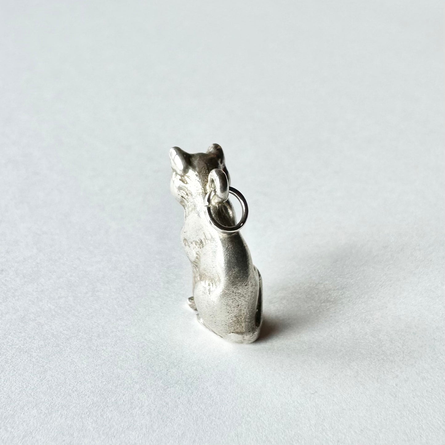ヴィンテージシルバーチャーム キャット