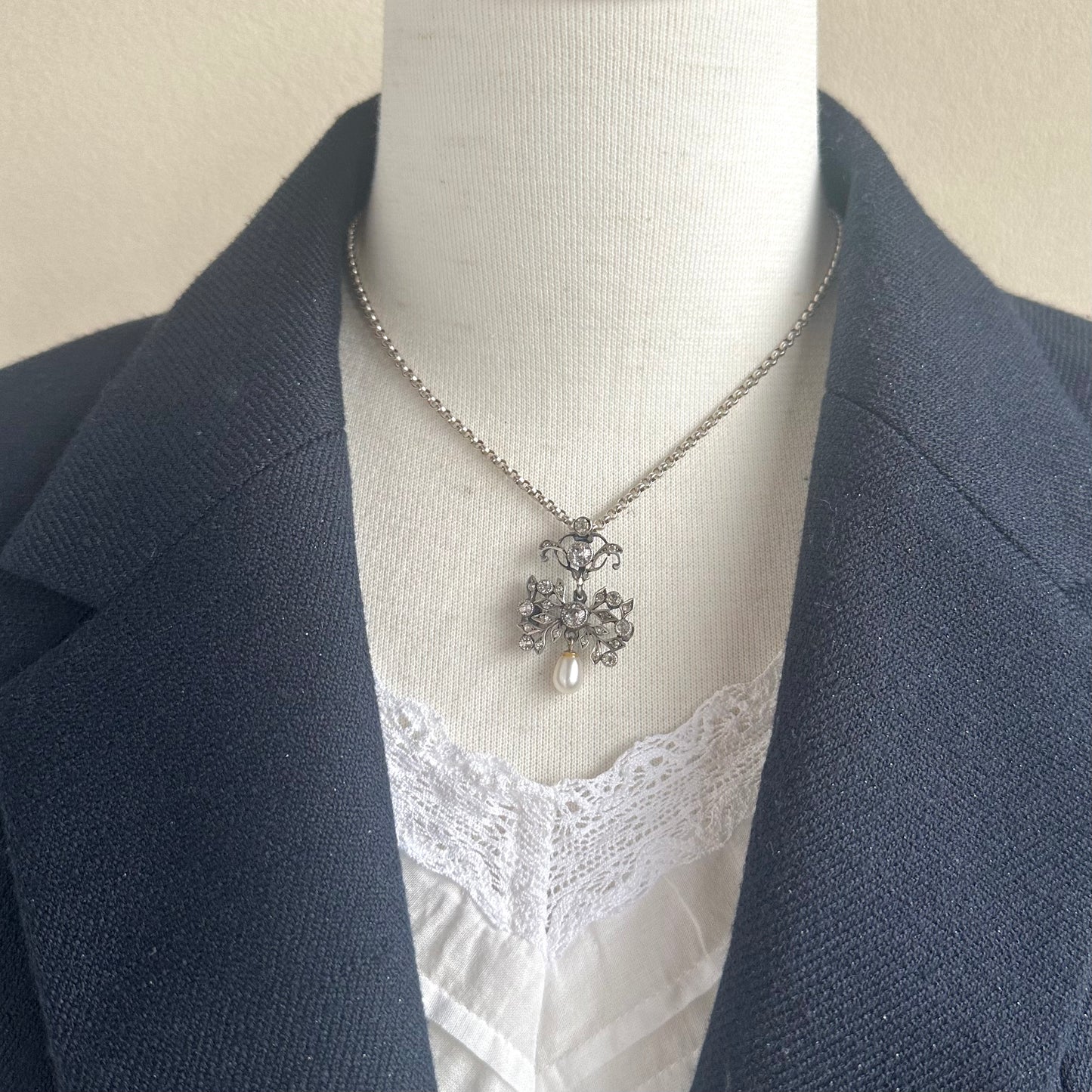 エドワーディアン グラスパール ドロップネックレス