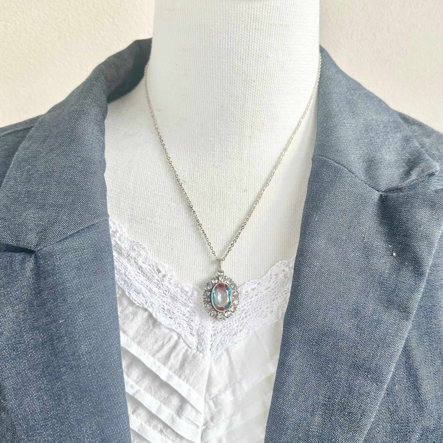 アイリスグラス ヴィンテージネックレス