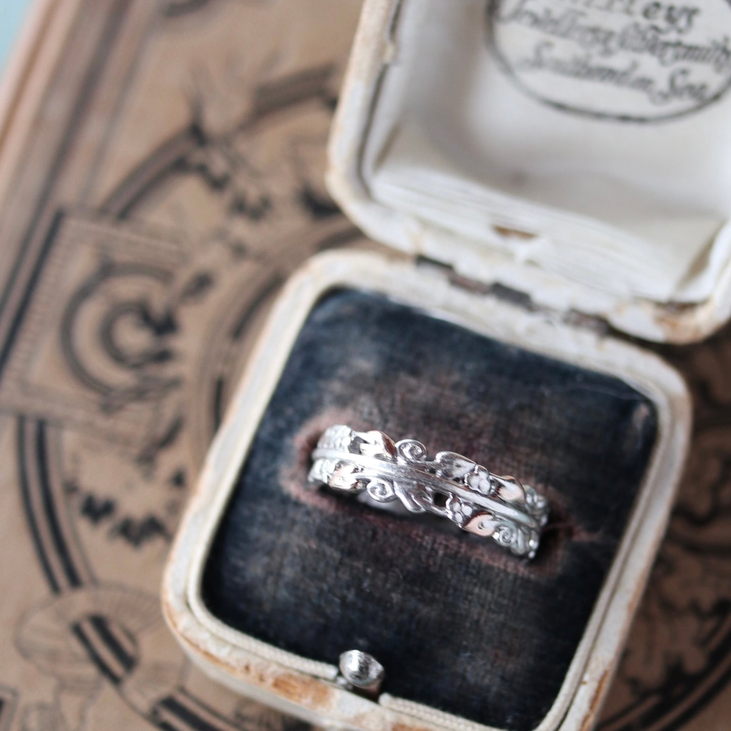 ツリーオブライフ CLOGAU スターリングシルバー&ウェルシュゴールドリング 12号