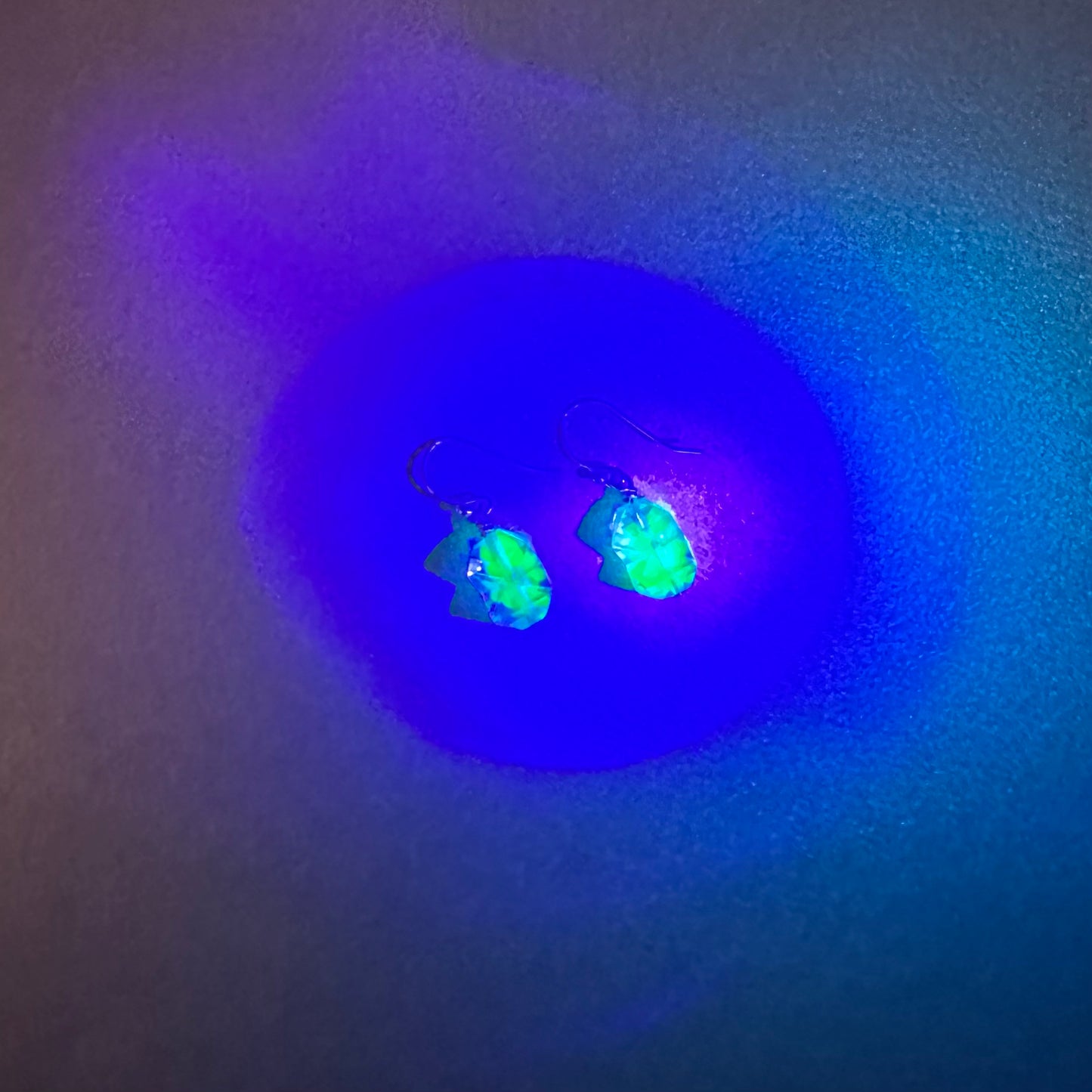 クリア&グリーン ウラングラス ピアス