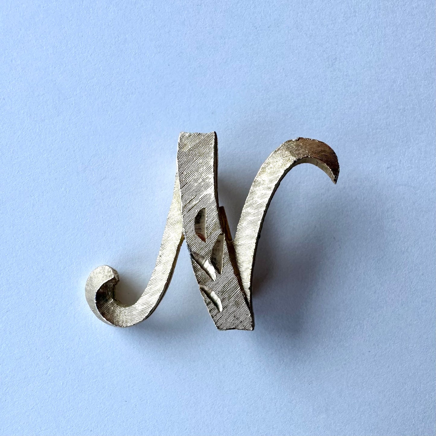 MANSELLE(マムゼル) イニシャル ヴィンテージブローチ N