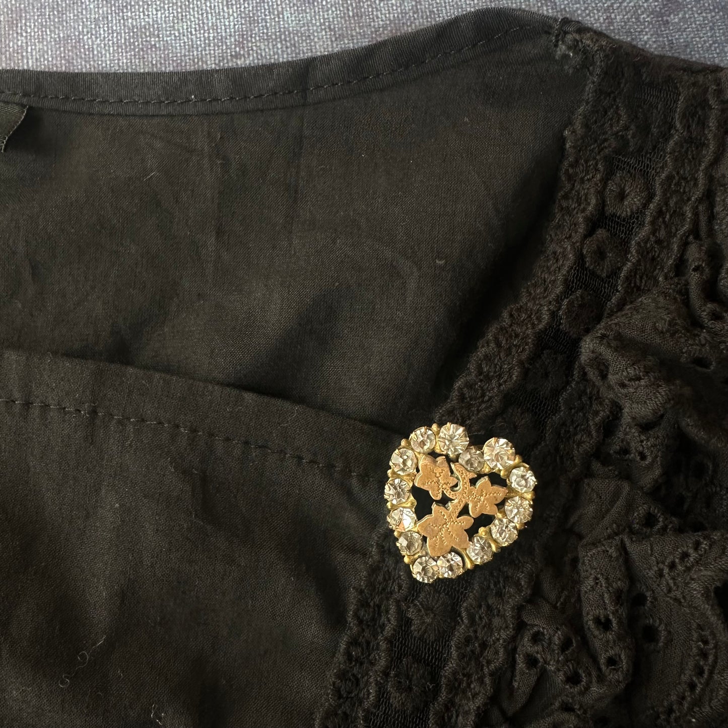 ハート&アイビー クリアグラス ブローチ