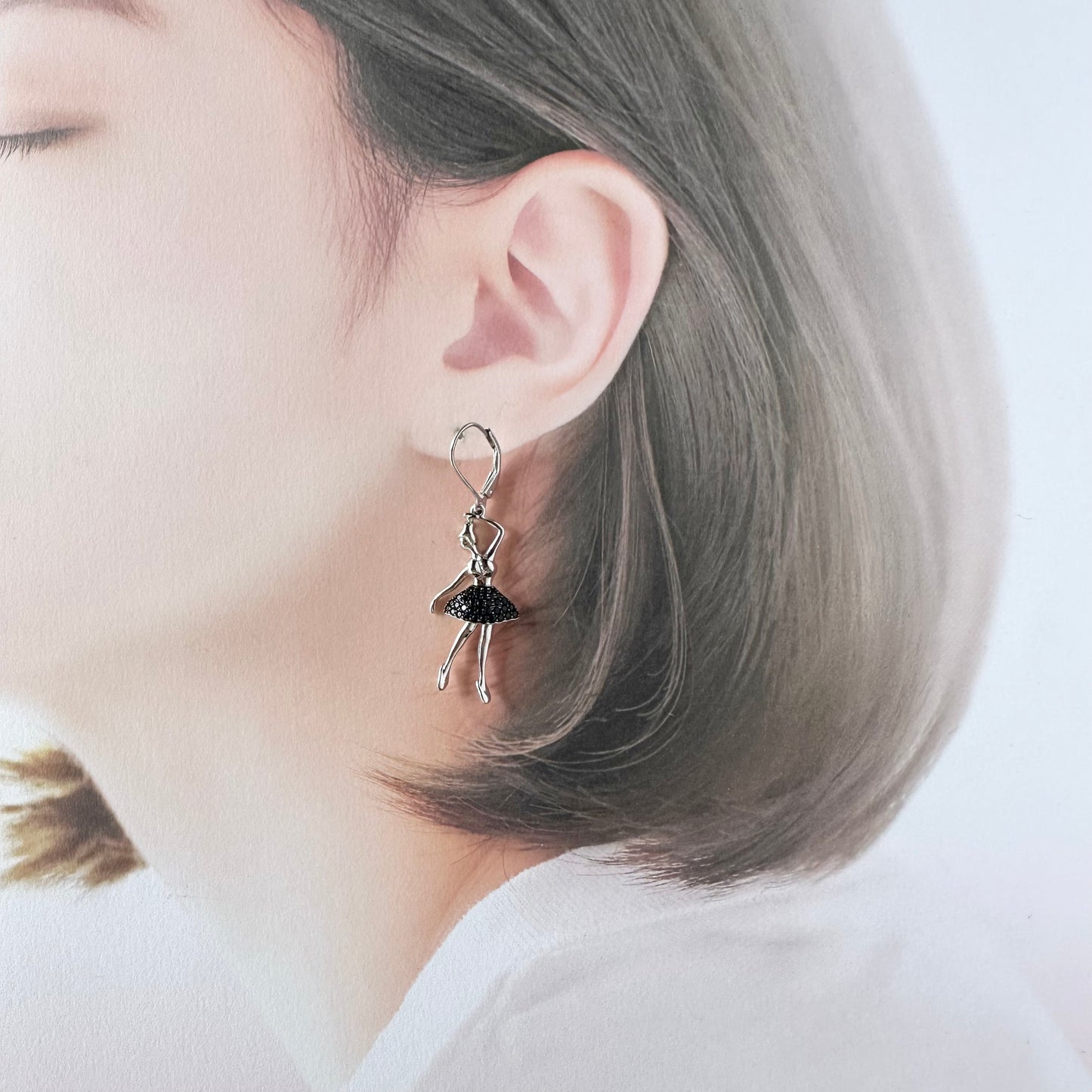 スターリングシルバー&ブラックグラス バレリーナ ピアス