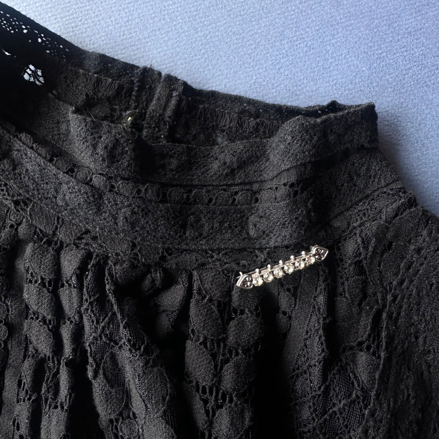 スターリングシルバー アンティークグラス ミニブローチ 1900年 チェスター