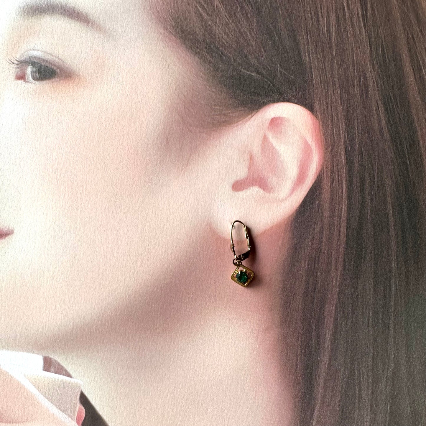 ドイツヴィンテージ グリーンカラーグラス ピアス