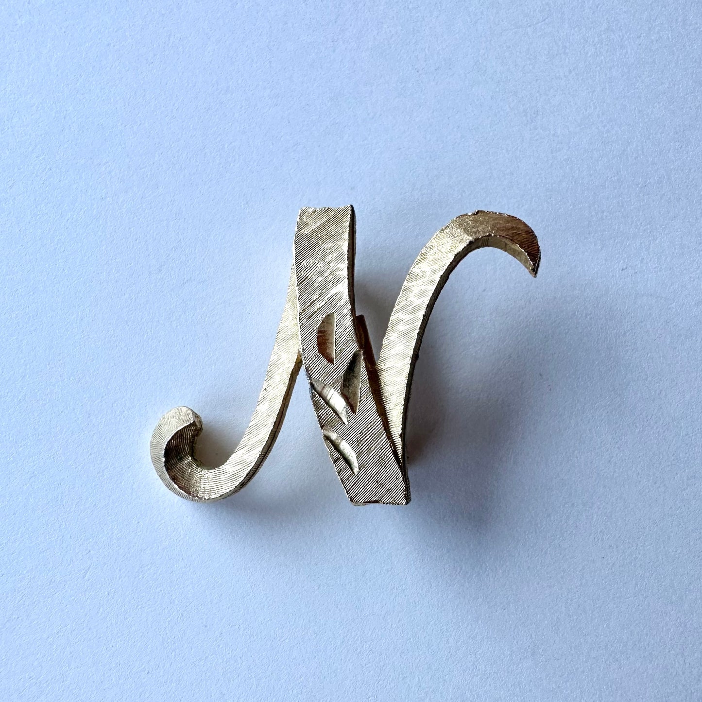 MANSELLE(マムゼル) イニシャル ヴィンテージブローチ N