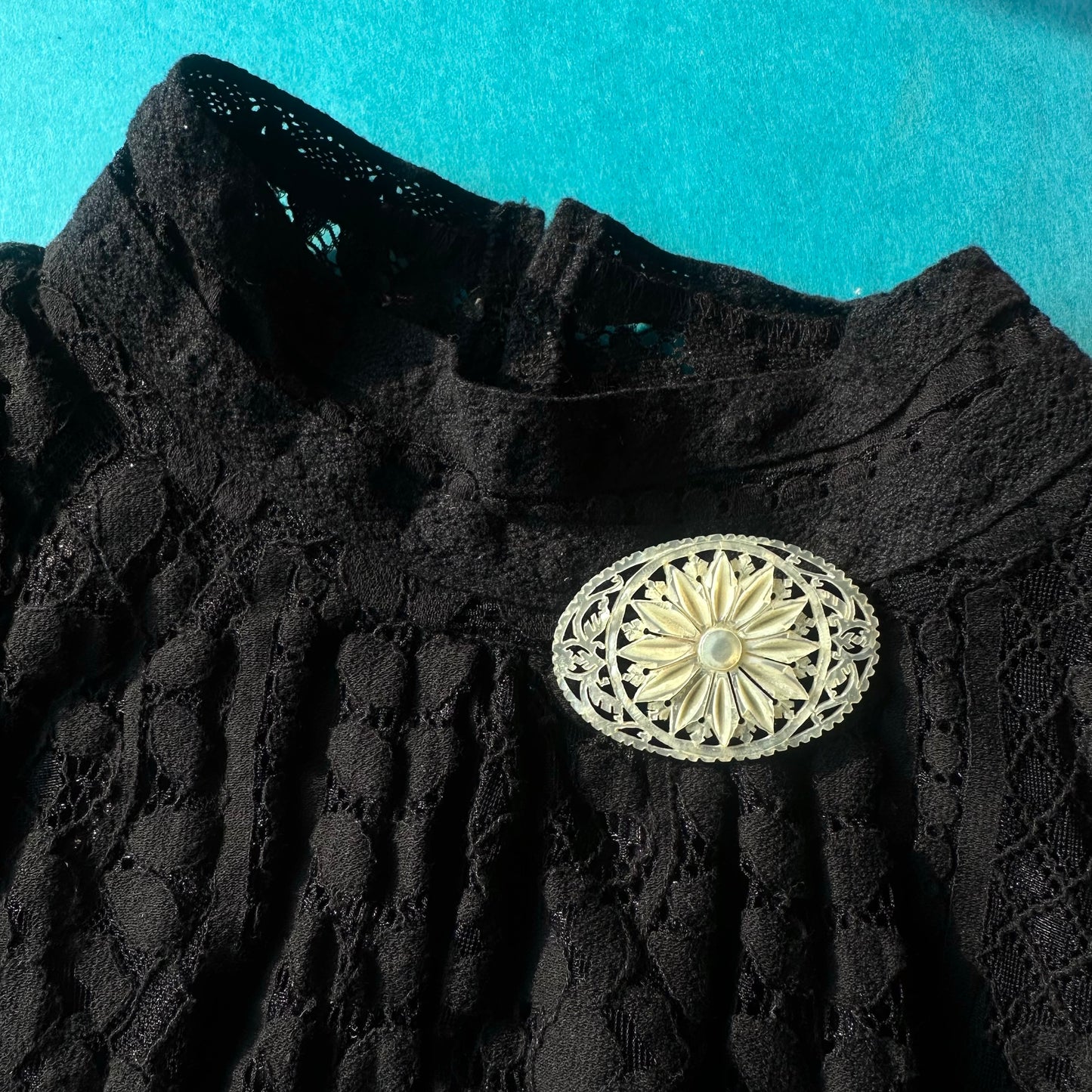 ベツレヘムパール オーバル ブローチ