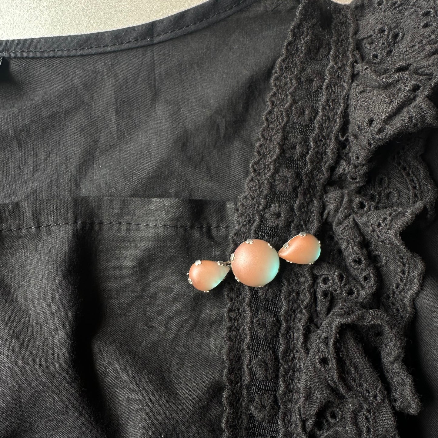 アンティークサフィレット バーブローチ 1894年 チェスター