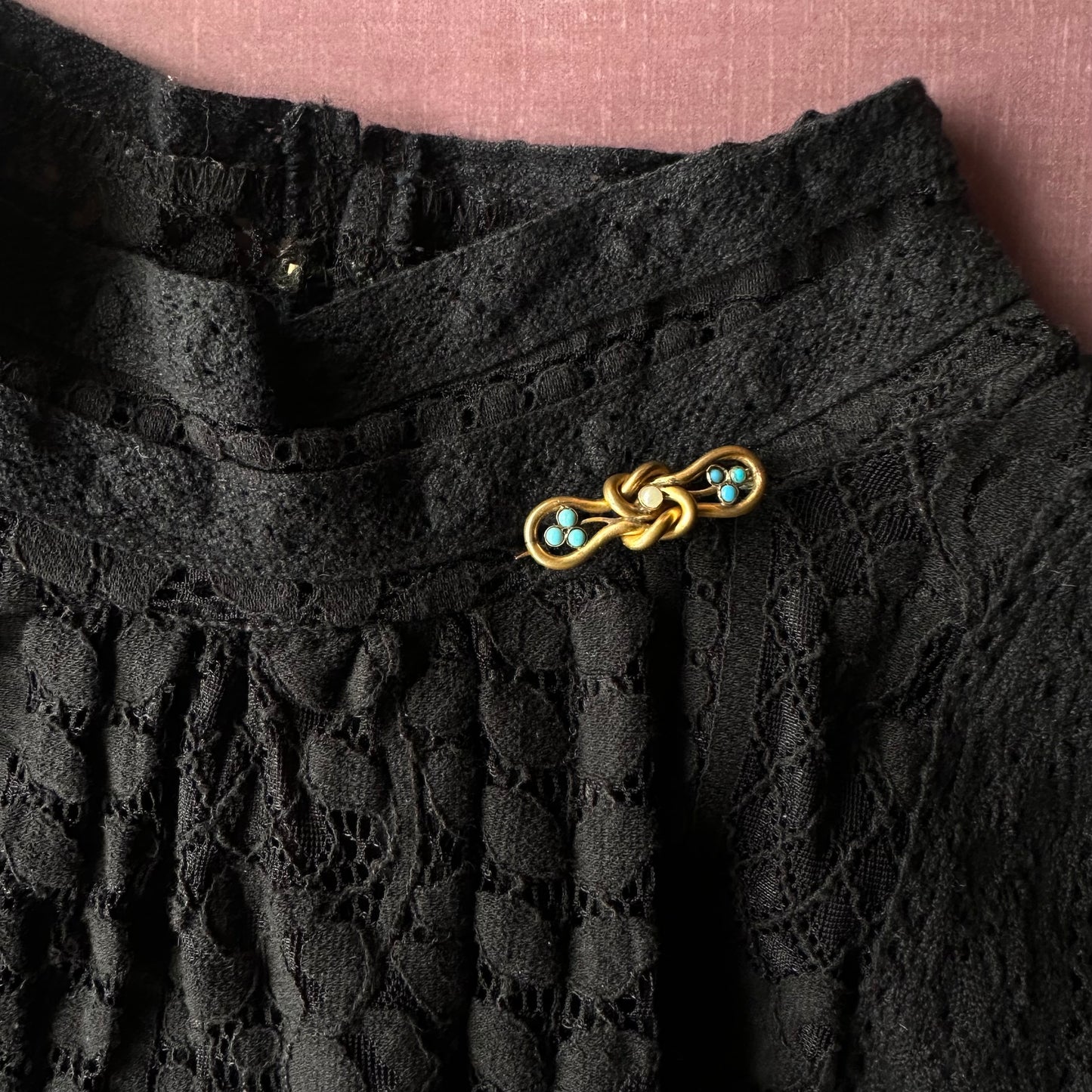 エドワーディアン ノット ターコイズグラス&グラスパール ブローチ