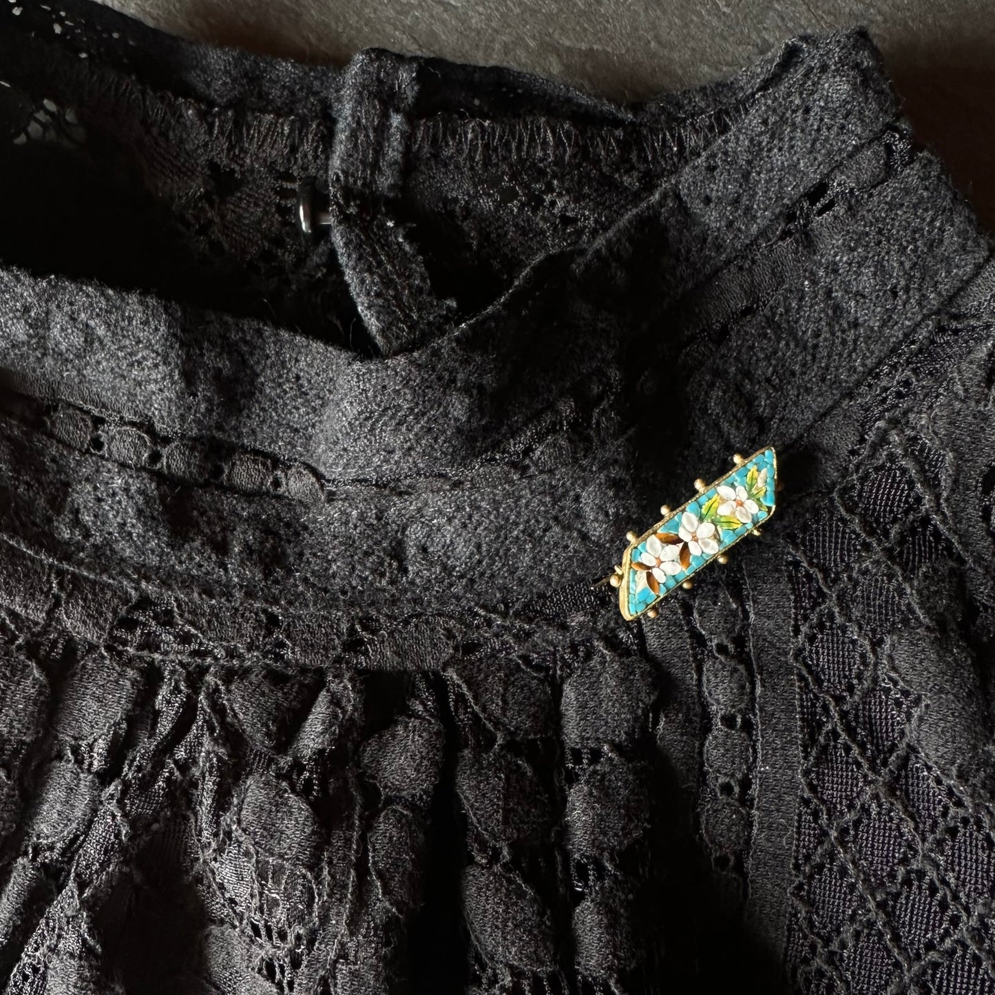 マイクロモザイク ミニブローチ