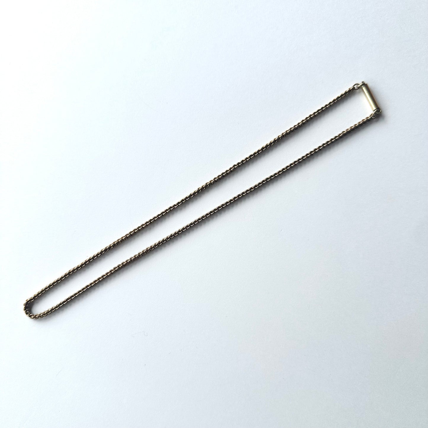 ゴールドトーンメタル バレルクラスプ アンティークネックレス