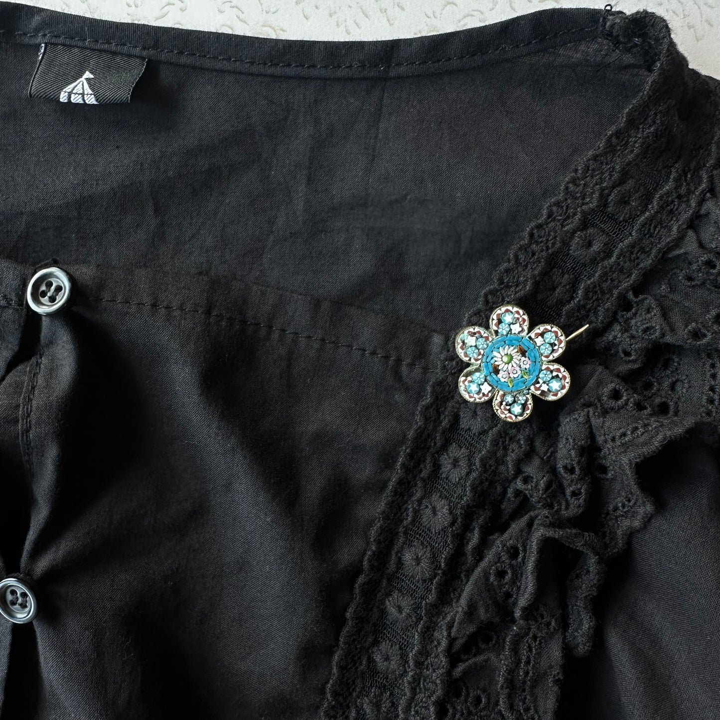 マイクロモザイク マーガレット ブローチ(注記事項あり)