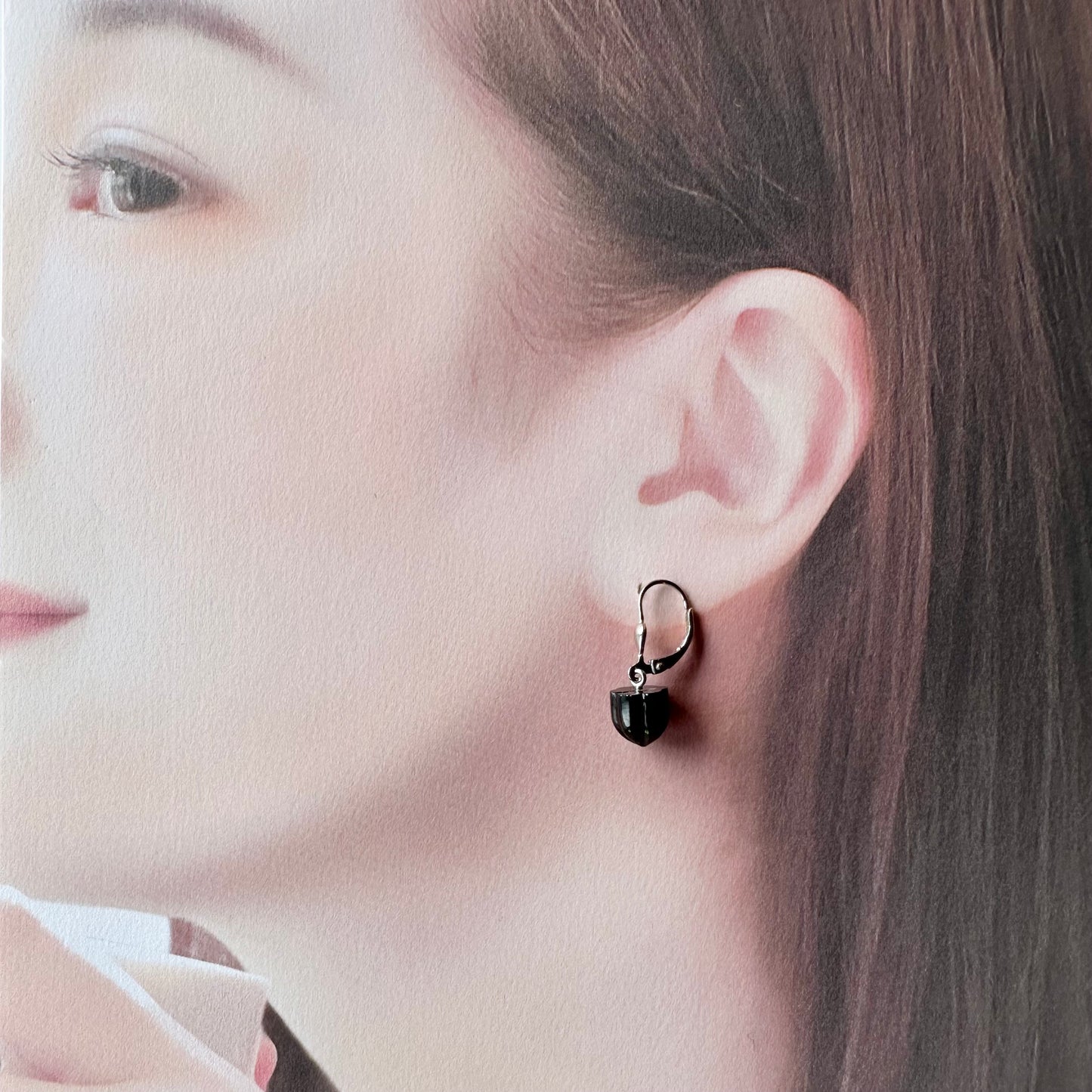 天然 ブラックスピネル ピアス(鑑別書付)