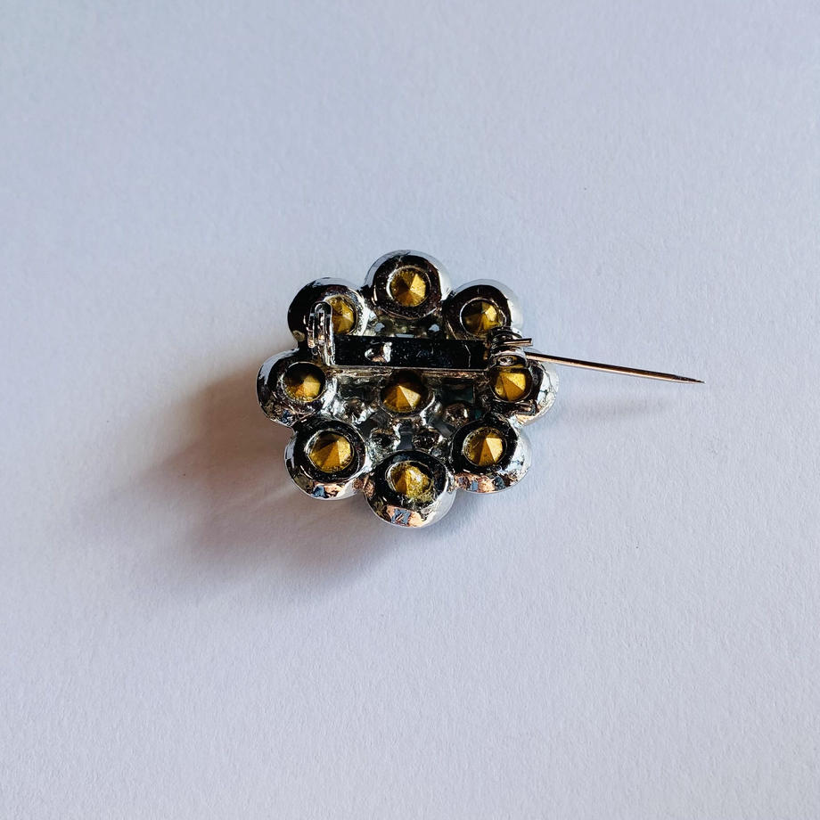 ヴィンテージ グリーングラス フラワーモチーフ ブローチ