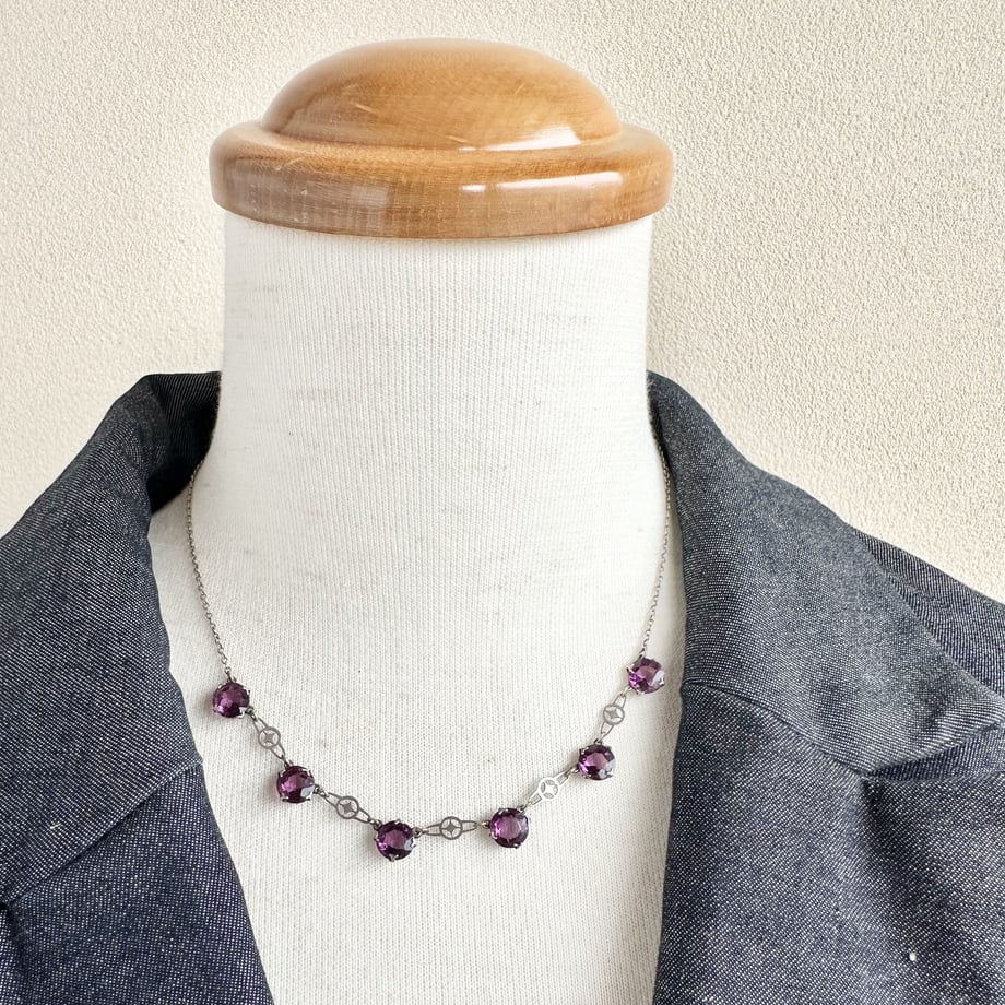 パープルカラーグラス ベゼルセッティング ネックレス