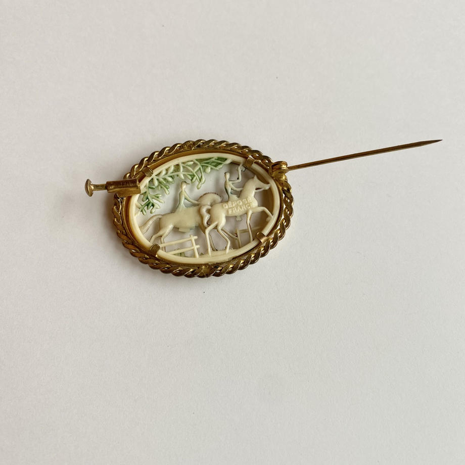 フレンチカットセルロイド ブローチ