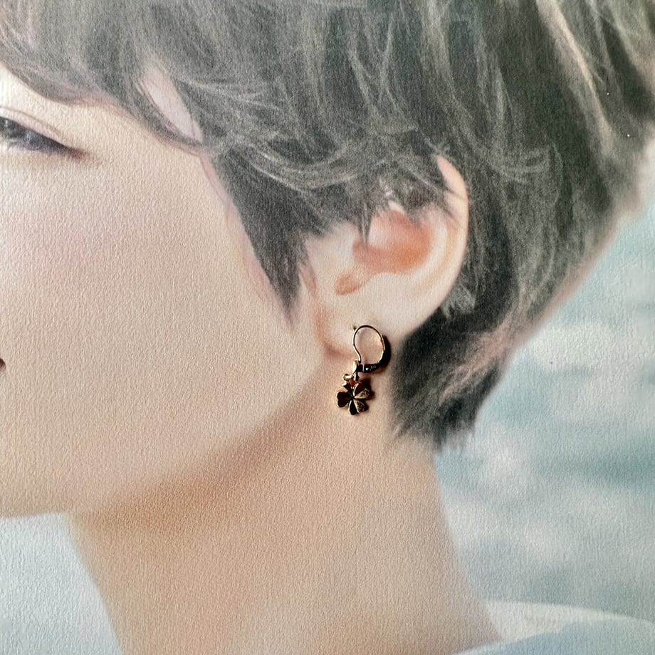 シャムロック レバーフック ピアス