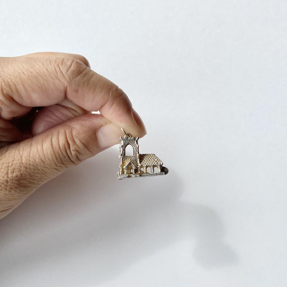 結婚式の教会(オープンタイプ)