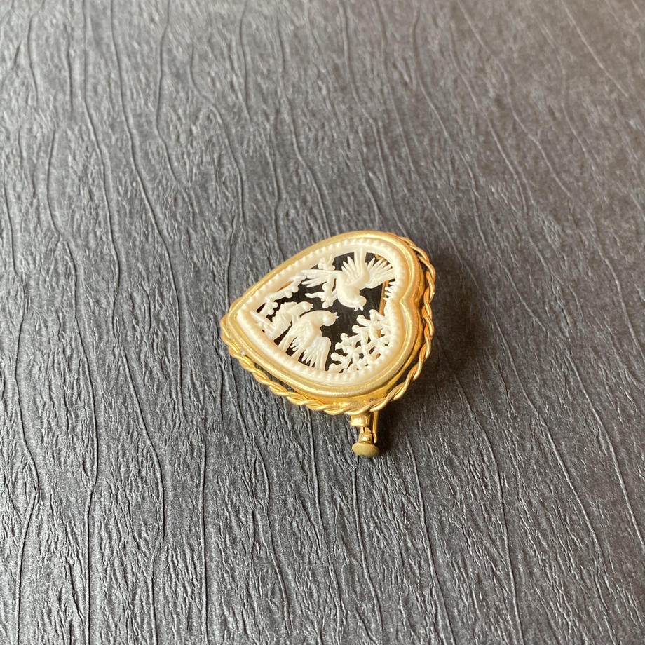 フレンチカットセルロイド ハミングバード ブローチ