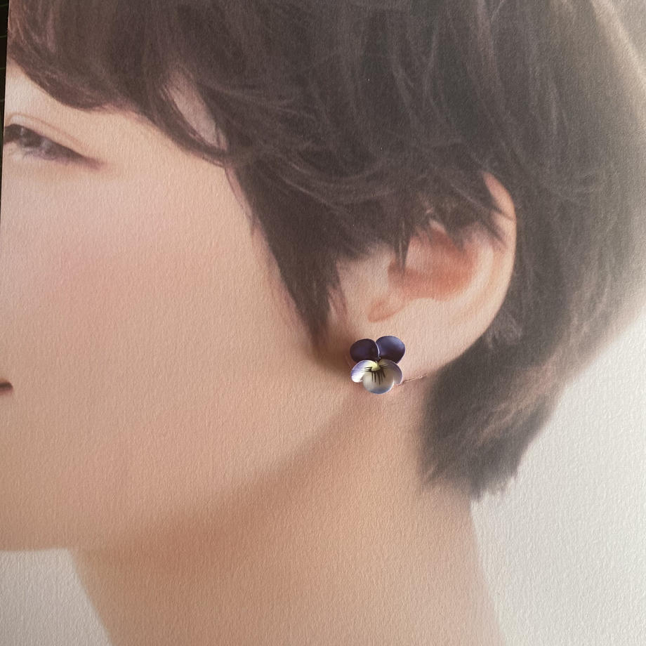 パンジー エナメル イヤリング