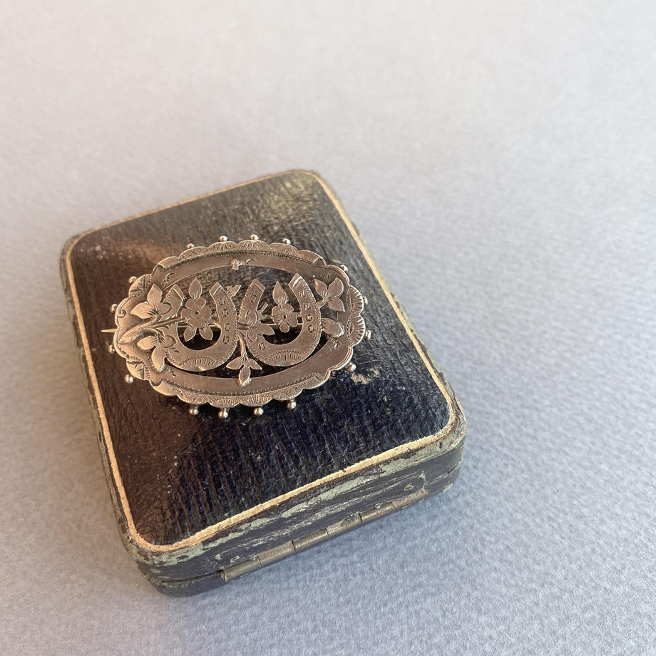 ダブルホースシュー アンティーク ブローチ 1890年