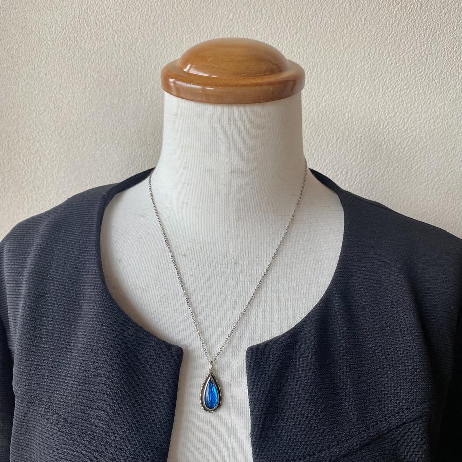 バタフライウィング ペアシェイプ ネックレス