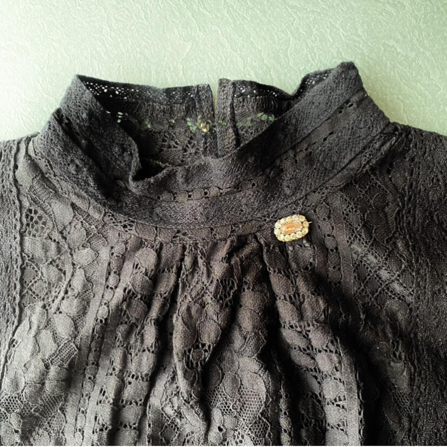 サフィレット&クリア レクタングル ミニブローチ