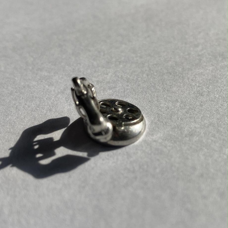 ヴィンテージ シルバーチャーム 黒電話(ムーヴタイプ)