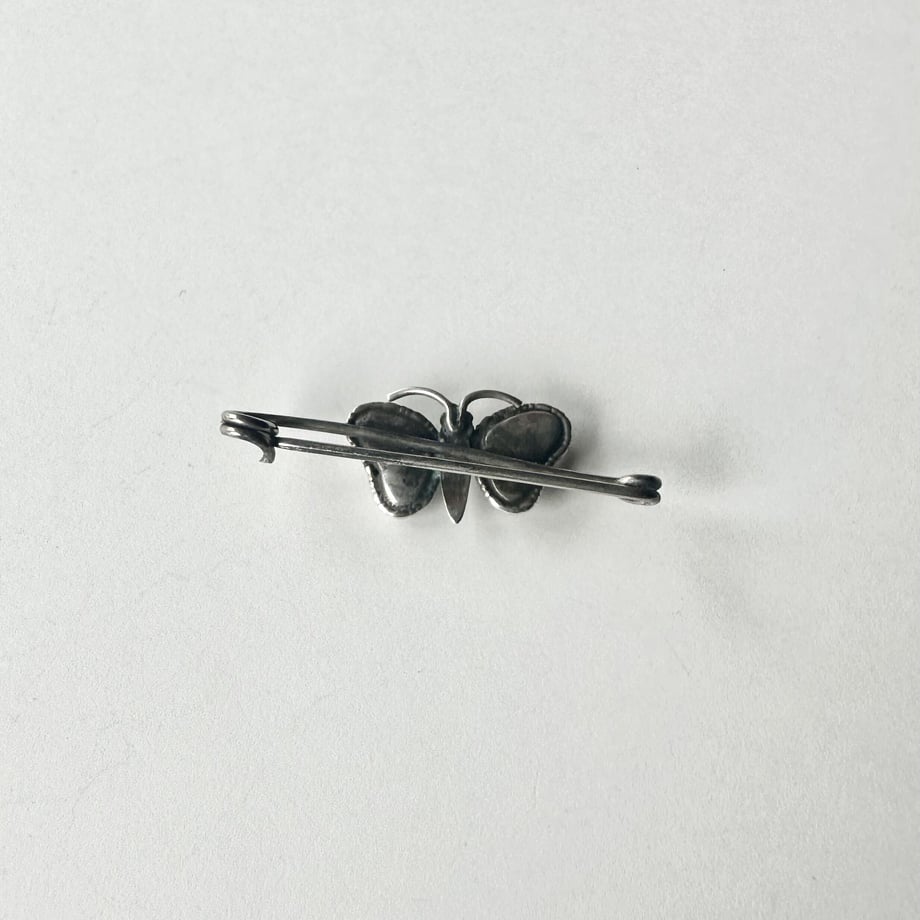 バタフライウィング バーブローチ