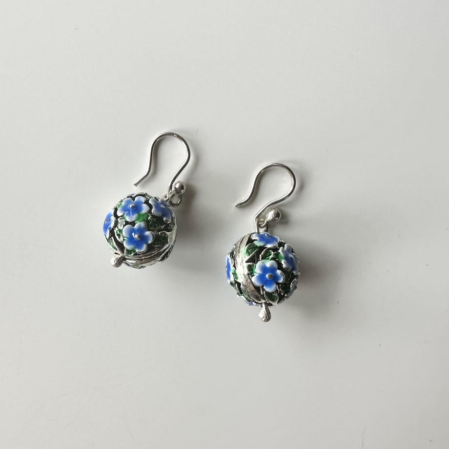 スターリングシルバー&エナメル 忘れな草 ピアス