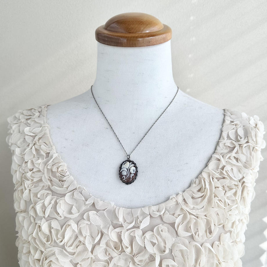 シェルカメオ フラワーモチーフ ペンダントトップ