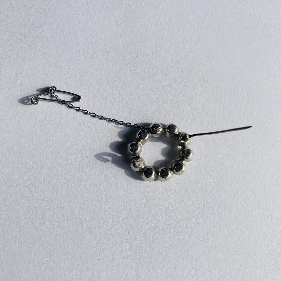 ヴィンテージ クリアガラス サークルブローチ