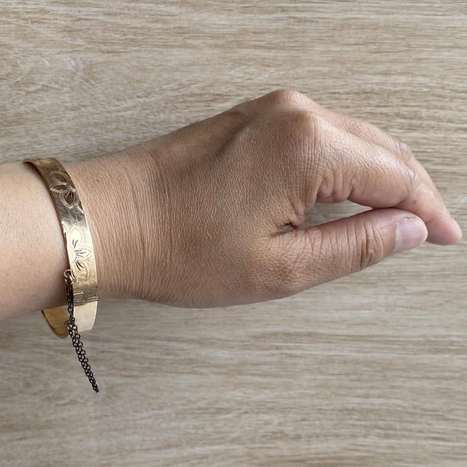 ロールドゴールド バングル