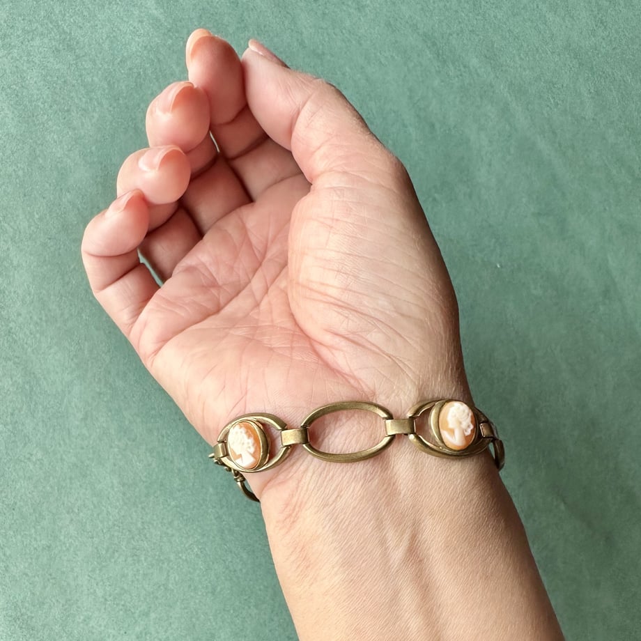 シェルカメオ ブレスレット