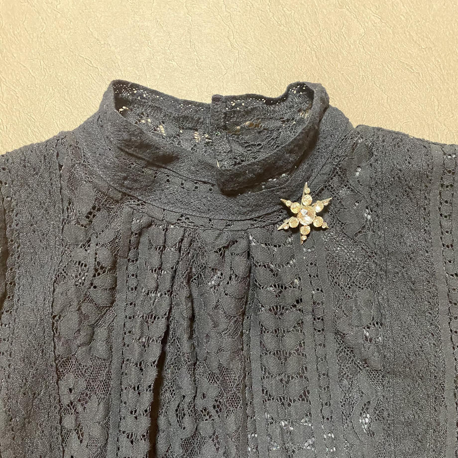 スターバースト スターリングシルバー クリアグラス ブローチ 1890年