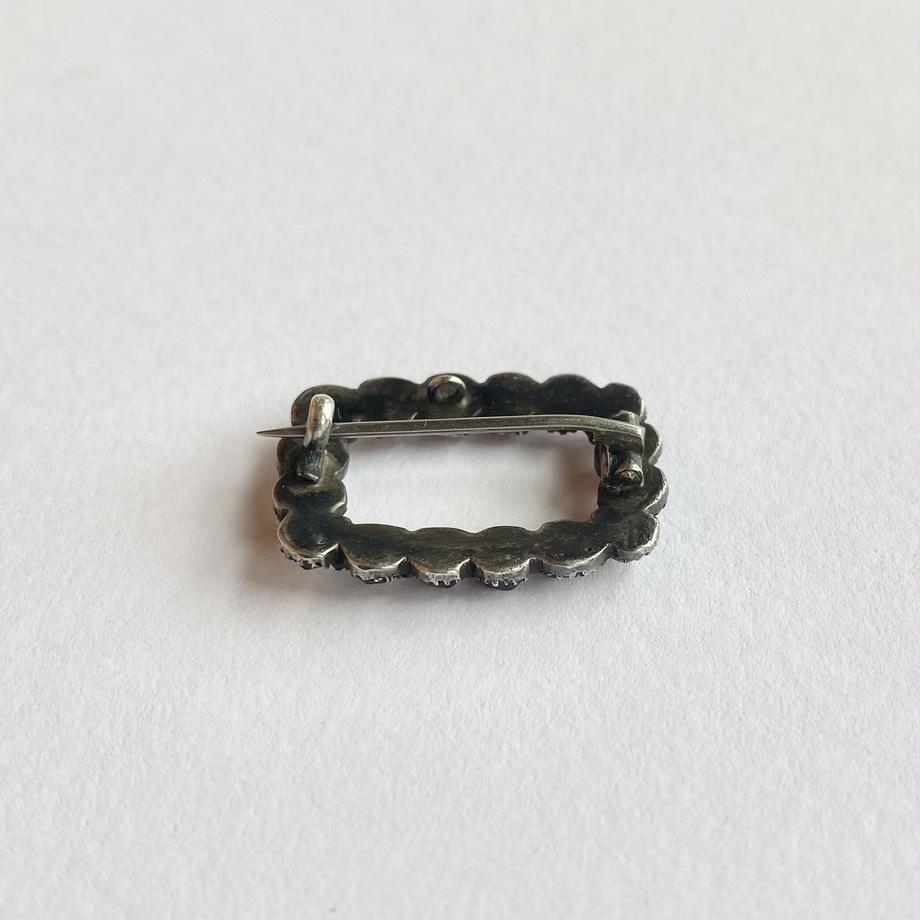 ジョージアン ローズカットガーネットカラーグラス レクタングル レースピン