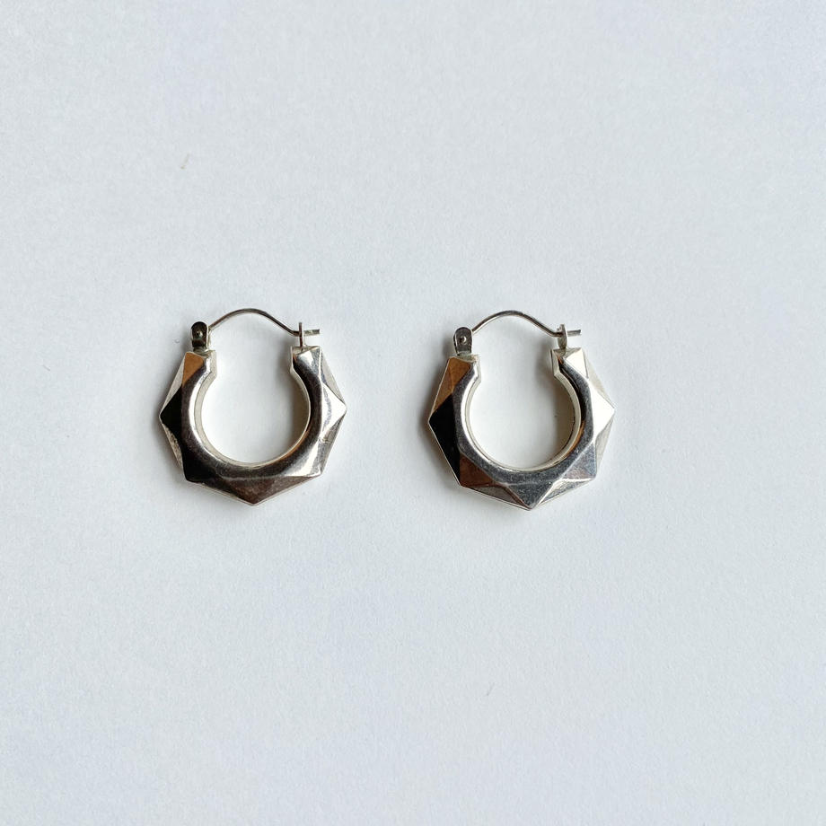ファセットシルバー フープピアス