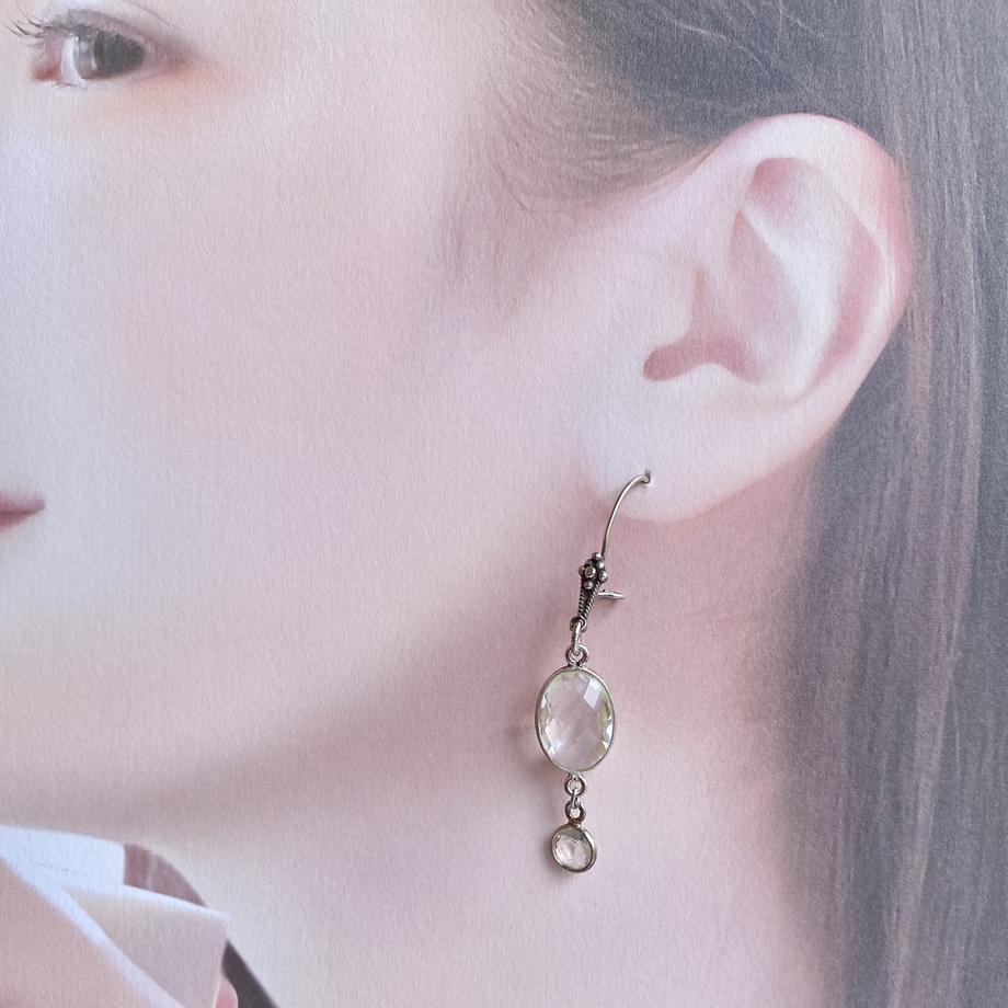 クリアグラス ファセットカット ドロップピアス