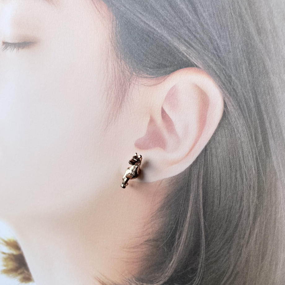 馬 フロント&バック ピアス