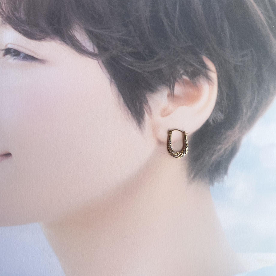 9K イエロー&ホワイトゴールド ツイストロープ フープピアス