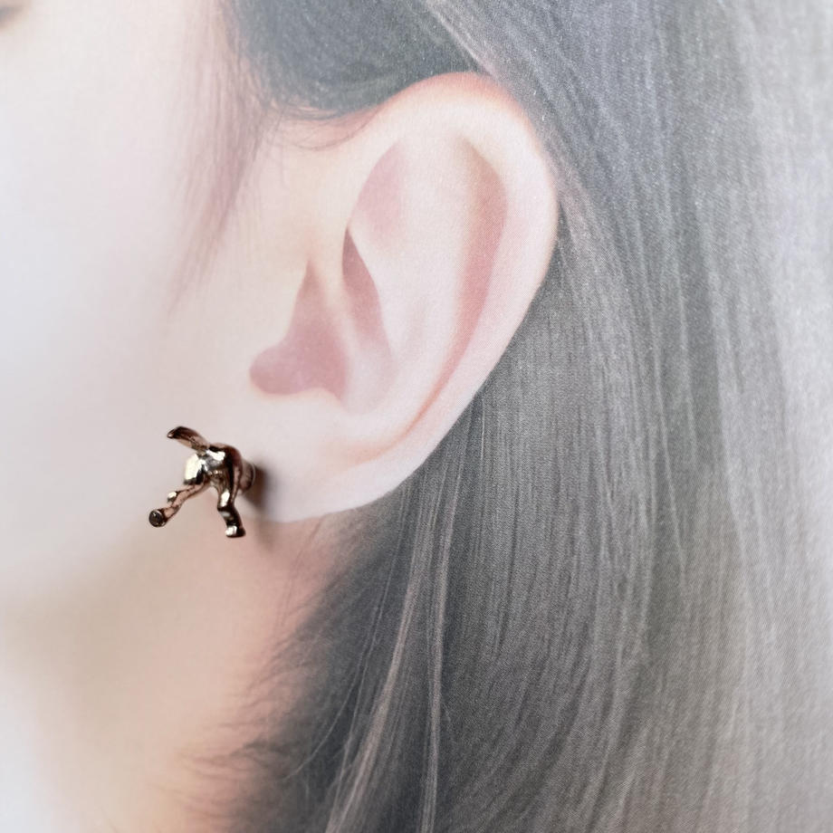 馬 フロント&バック ピアス