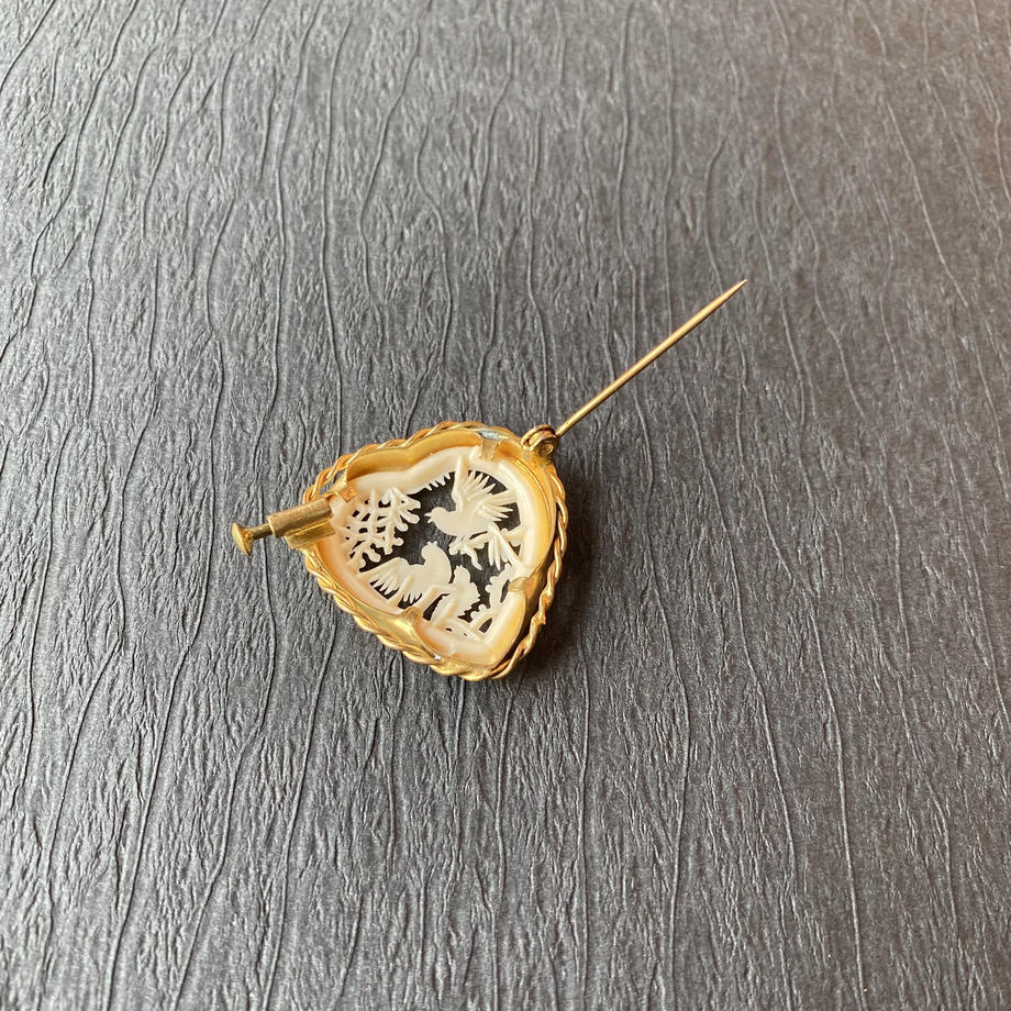 フレンチカットセルロイド ハミングバード ブローチ