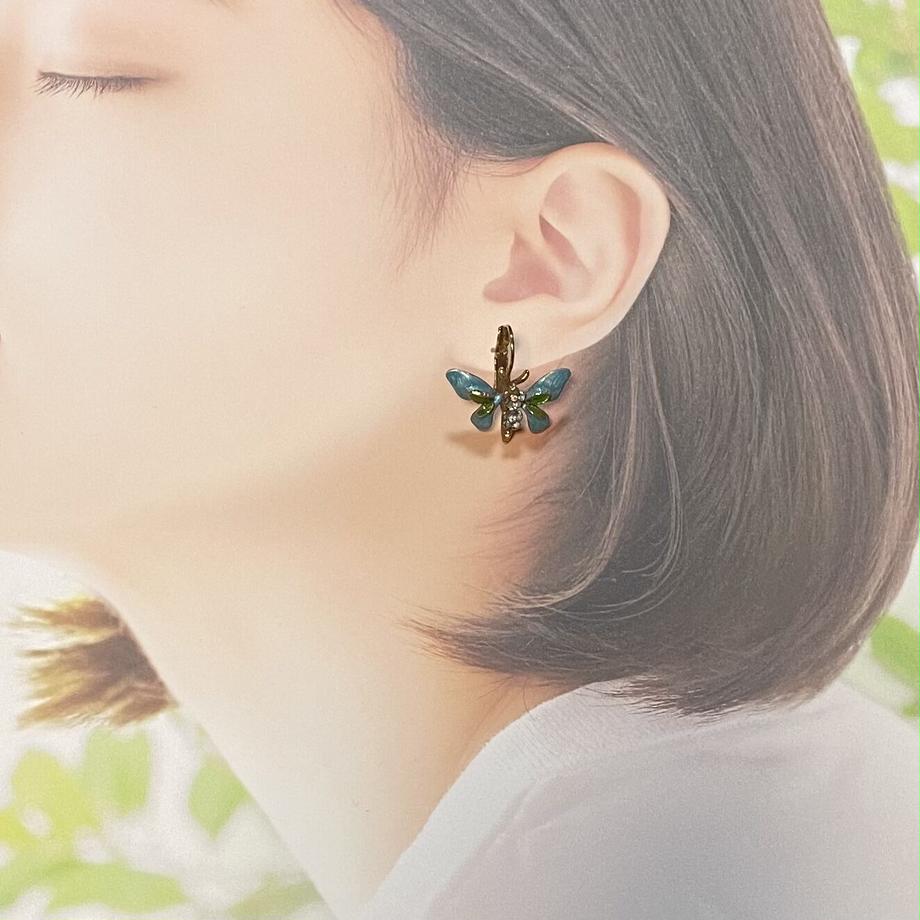 Kirks Folly エナメル バタフライ ピアス