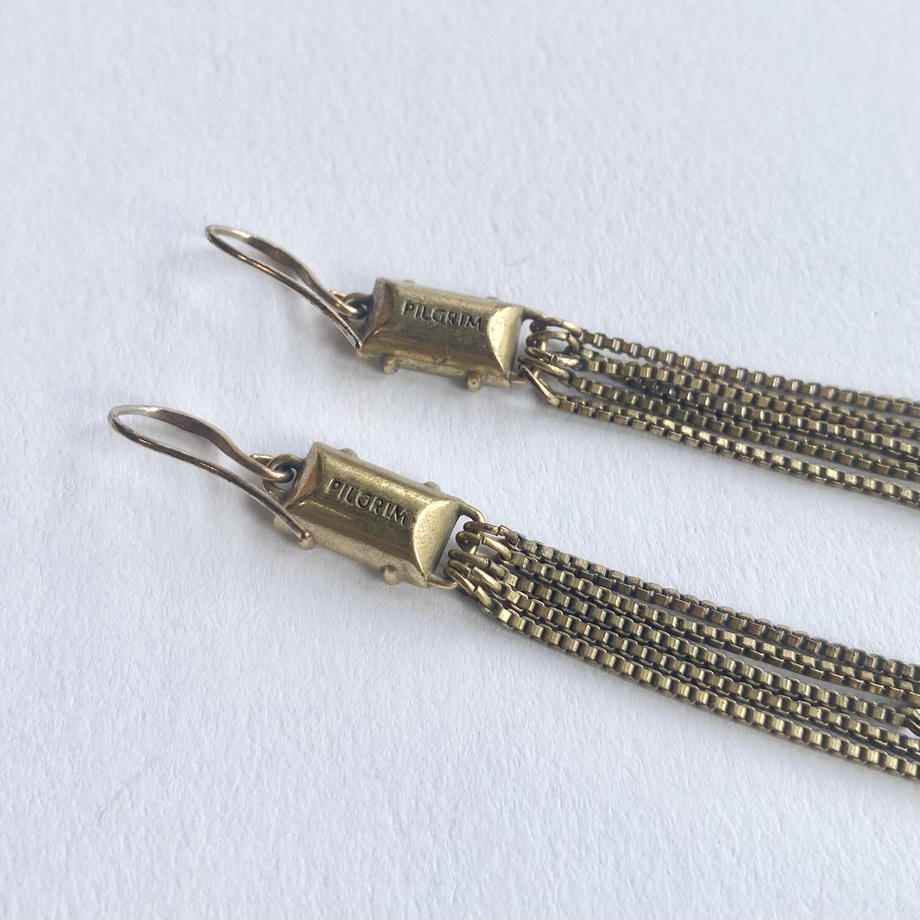 Pilgrim ダングルピアス