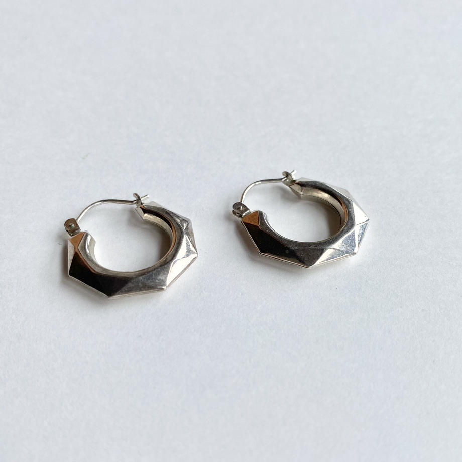 ファセットシルバー フープピアス