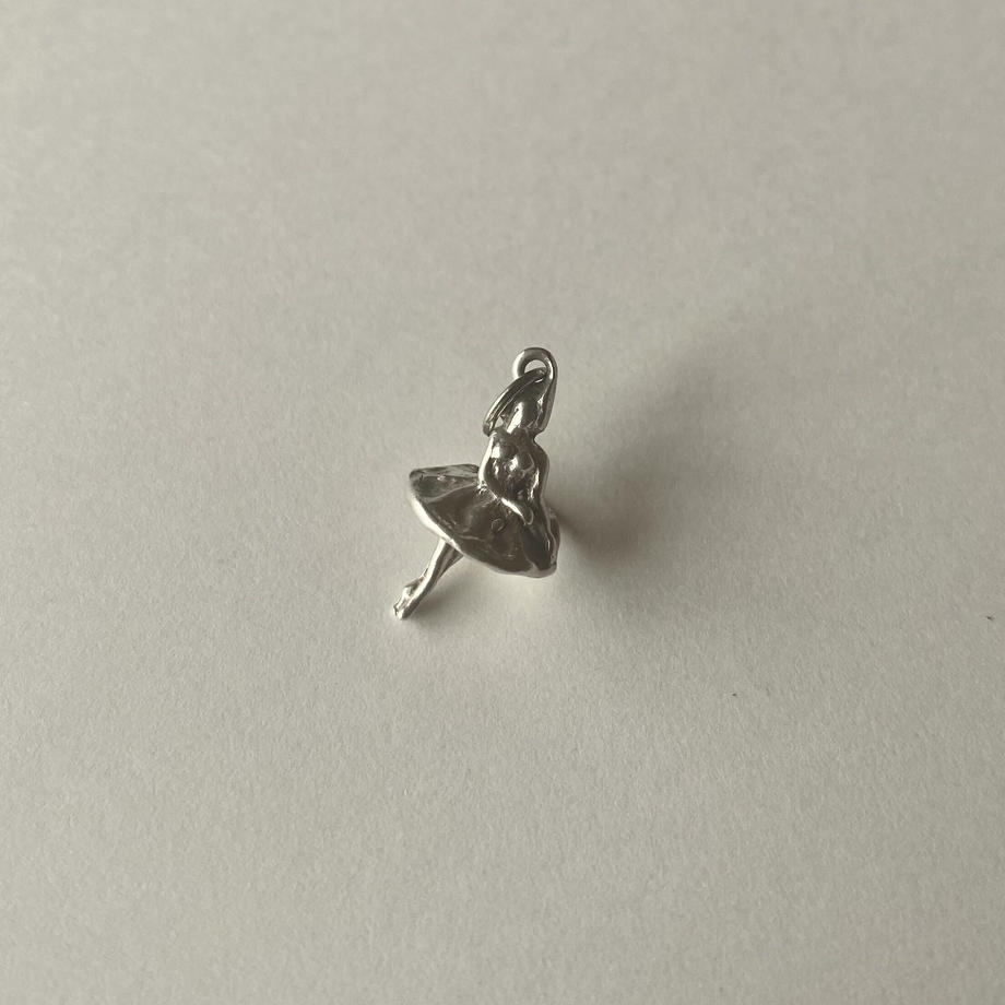 ヴィンテージシルバーチャーム バレリーナ