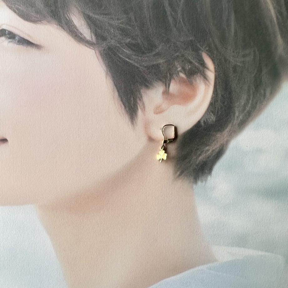 シャムロック レバーフック ピアス